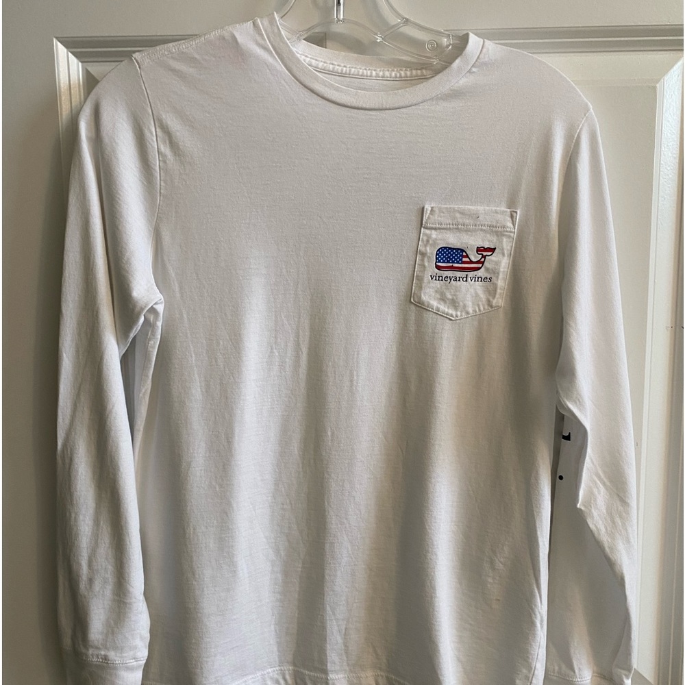 Boys Vineyard Vines Long sleeve tee. - size M